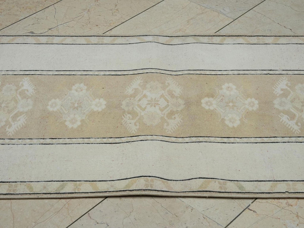 Vintage Oushak Wool Rug Runner: Pastel Mid-Century Turkish Carpet Rugs, 2,7"x8,8" Feet.
