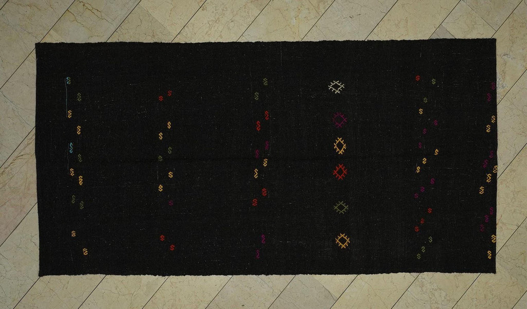 Dark Brown Goat Hair Kilim Rug: Mid-Century Modern Farmhouse Decor (4,7x9,5 Feet)