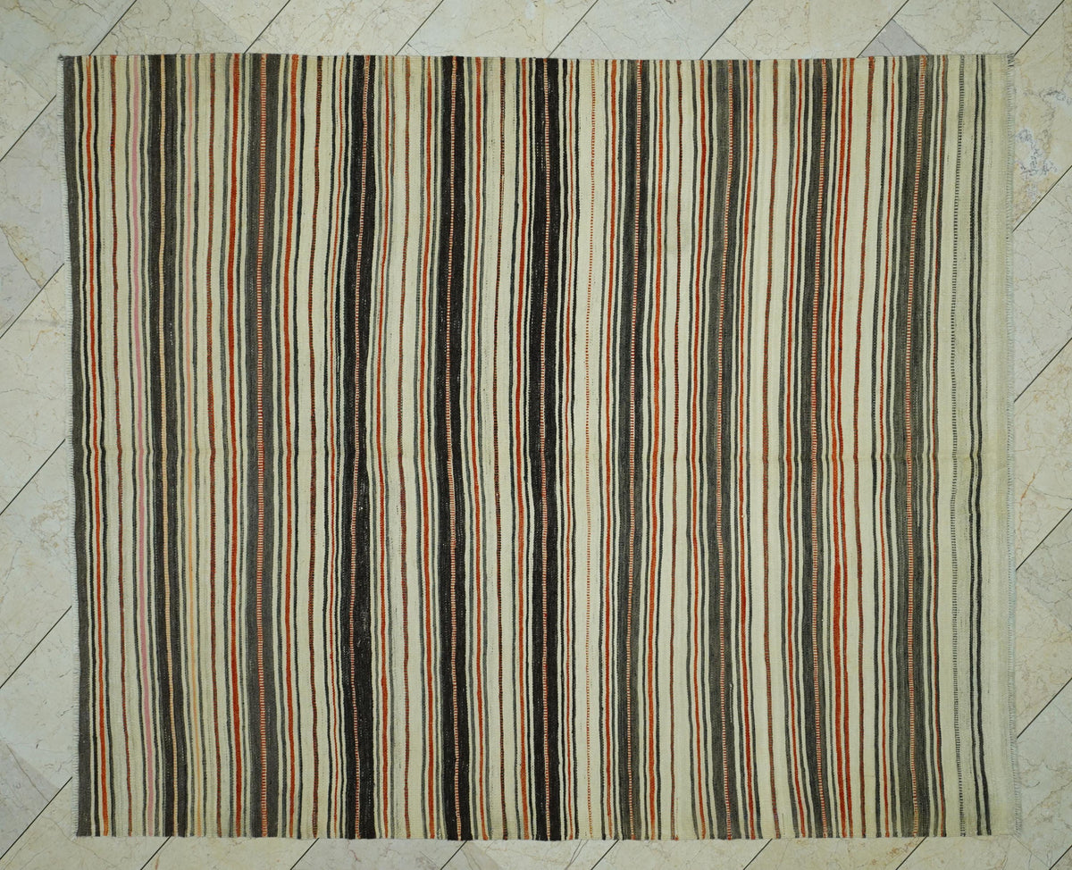 Vintage Turkish Kilim Rug: Striped Flat Weave Wool Rugs, 6,7"x8,2" Feet.