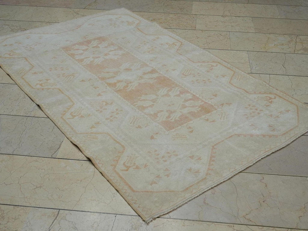 4x6 Vintage Wool Oushak Rug: Pastel Boho Turkish Carpet