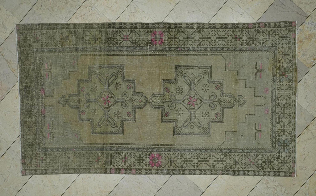 Daisy Design Old Vintage Turkish Rug: 4.3x7.9 Feet,Muted Area Rugs For Home Living.
