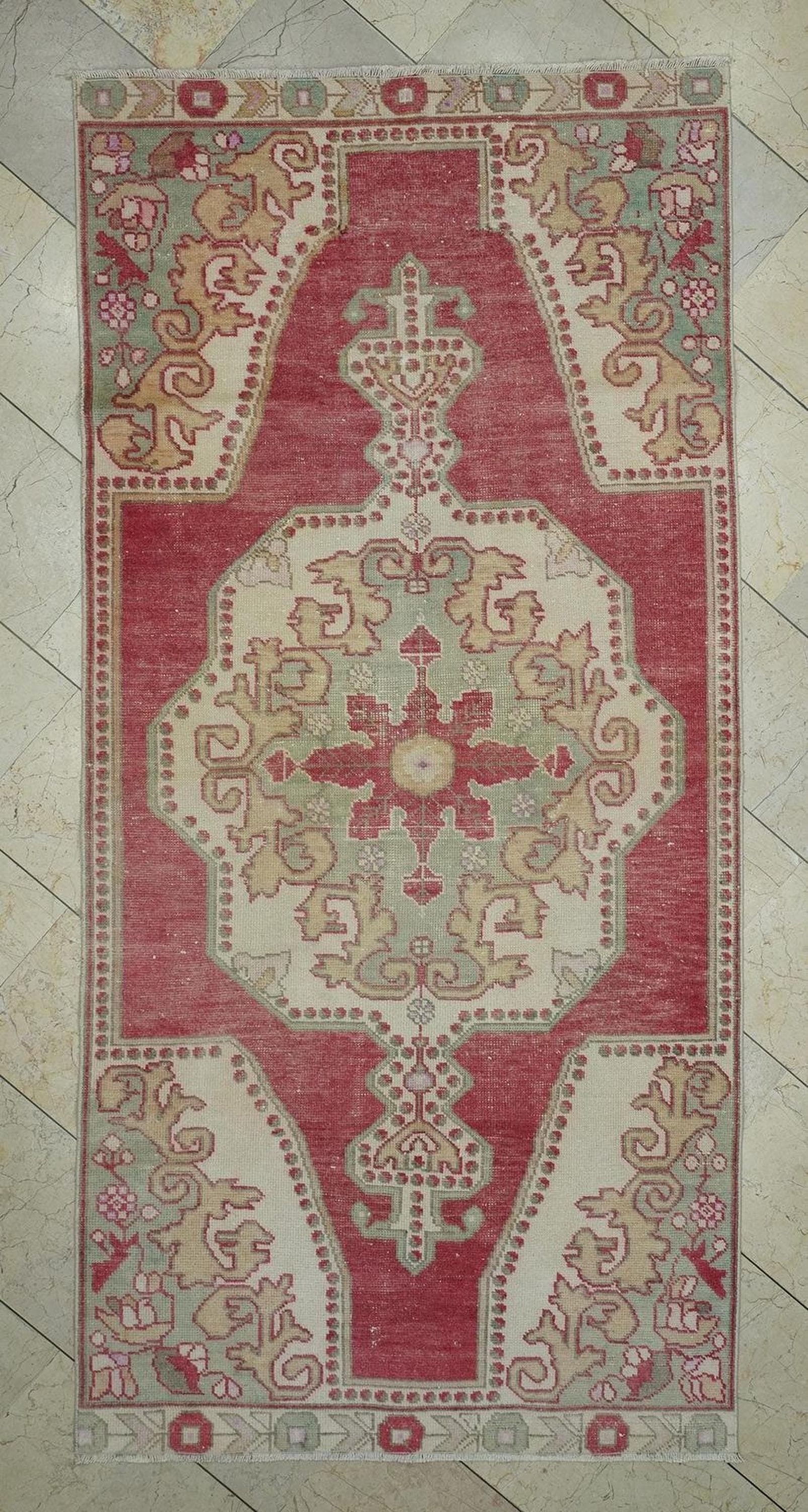 Handmade Wool Turkish Rug: Mid-Century Modern Oushak Carpet (3.9 x 8.1 ft)