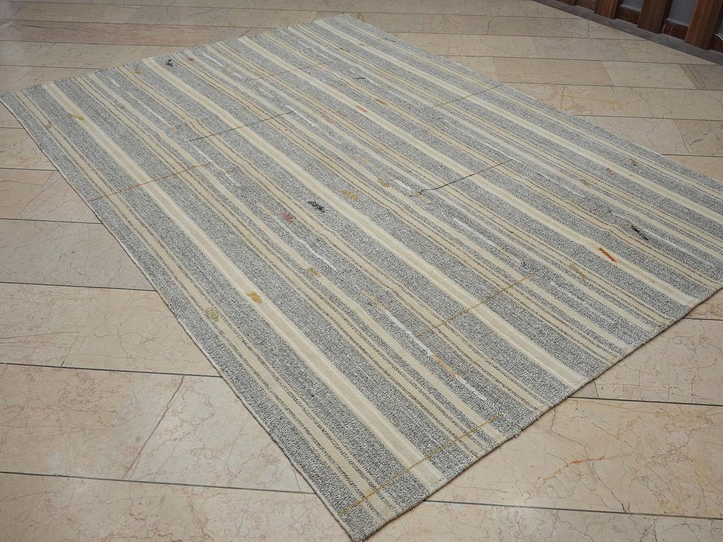 Vintage Cotton And Goat Hair, Mix Woven Turkish Kilim Rug,6x8.4 Feet.