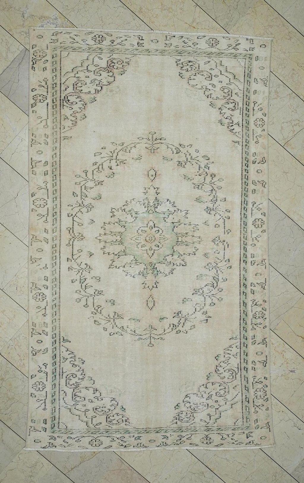 5x8.5 Vintage Handmade Oushak Rug,Floral Turkish Wool Rugs.