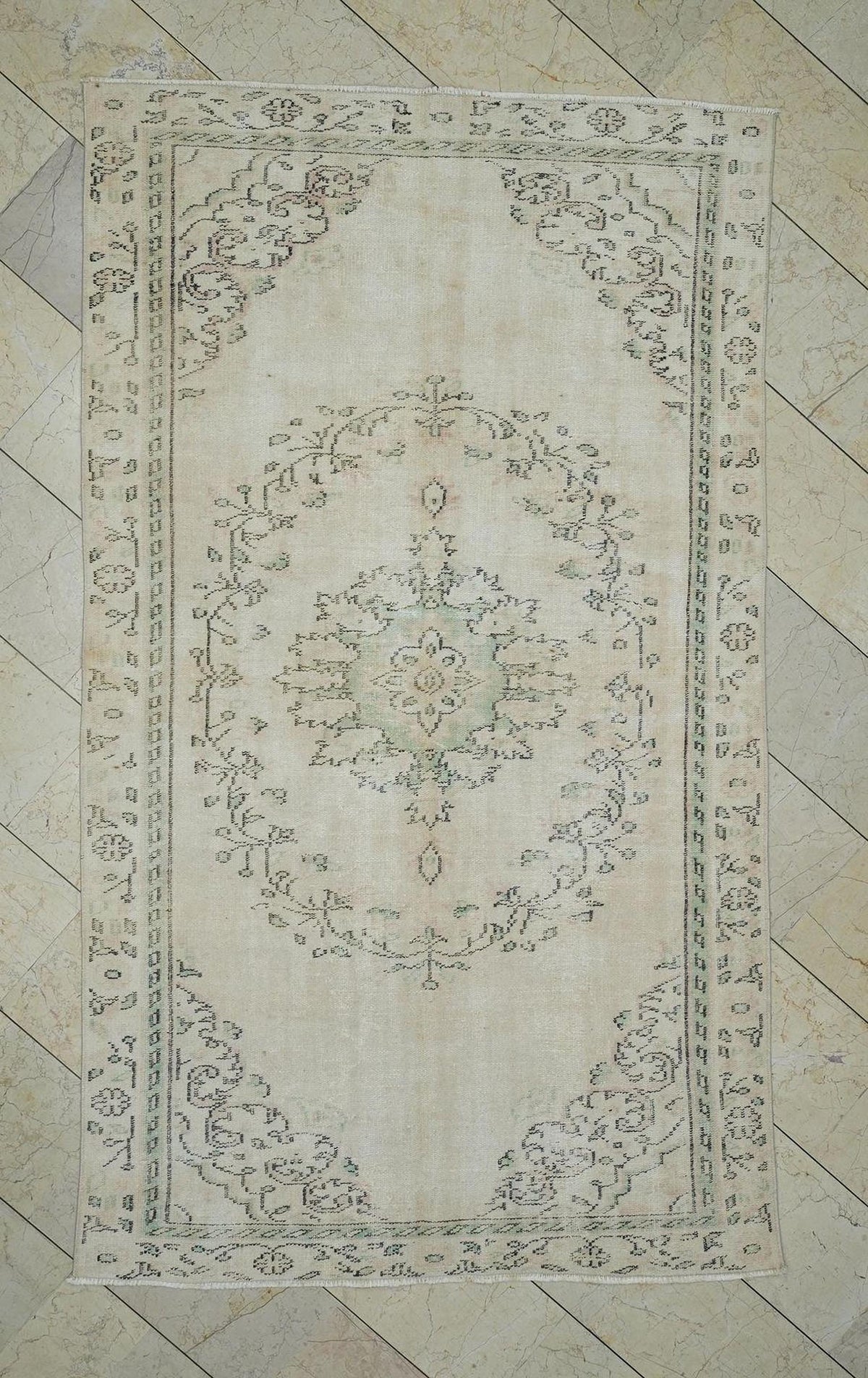5x8.5 Vintage Handmade Oushak Rug,Floral Turkish Wool Rugs.