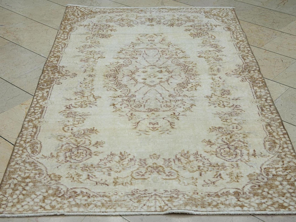 Floral Pattern Neutral Wool Turkish Carpet Rug,4x6.5 Ft,One Of A Kind Oushak Rugs.