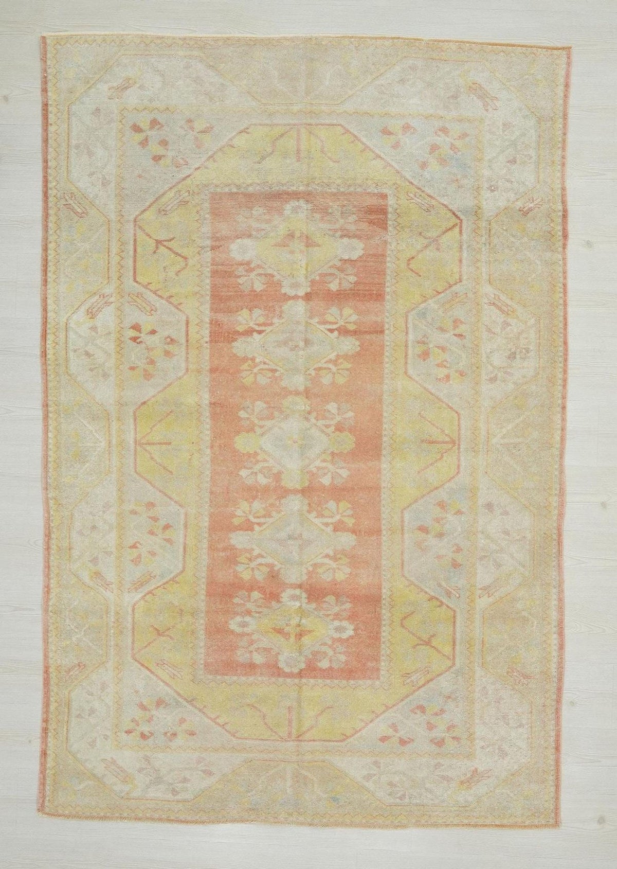 Handmade Wool Oushak Rug: Pastel Turkish Vintage Carpet (5,2"x7,8")