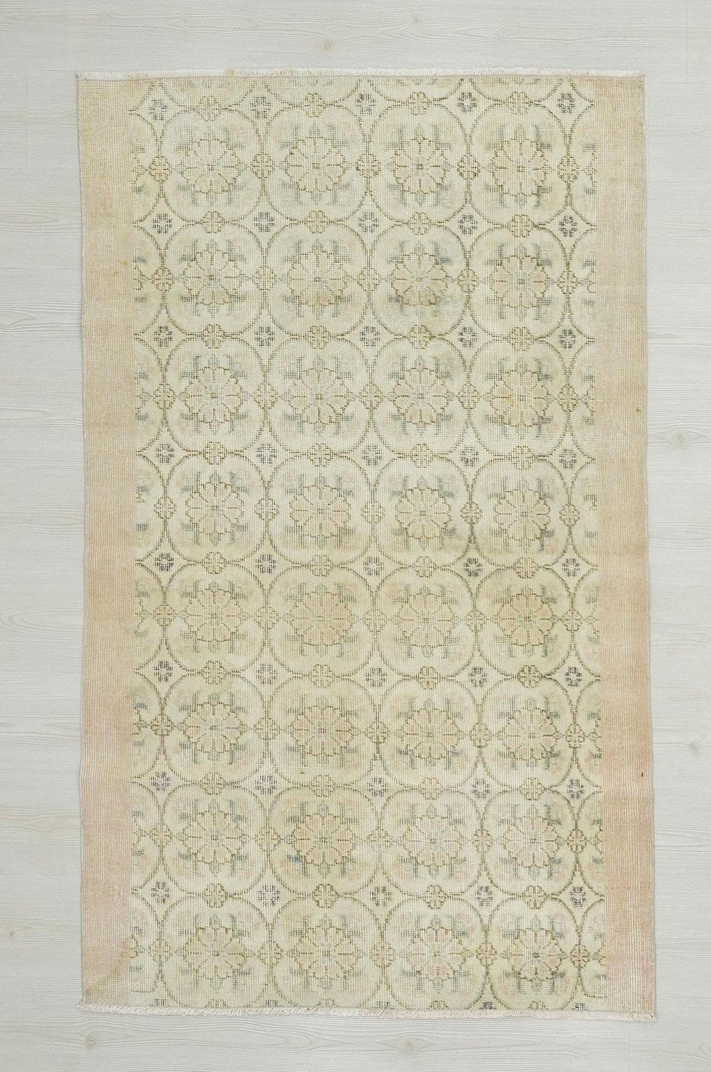 Small Vintage Oushak Rug: Turkish Wool Floor Carpet (3.5"x6")