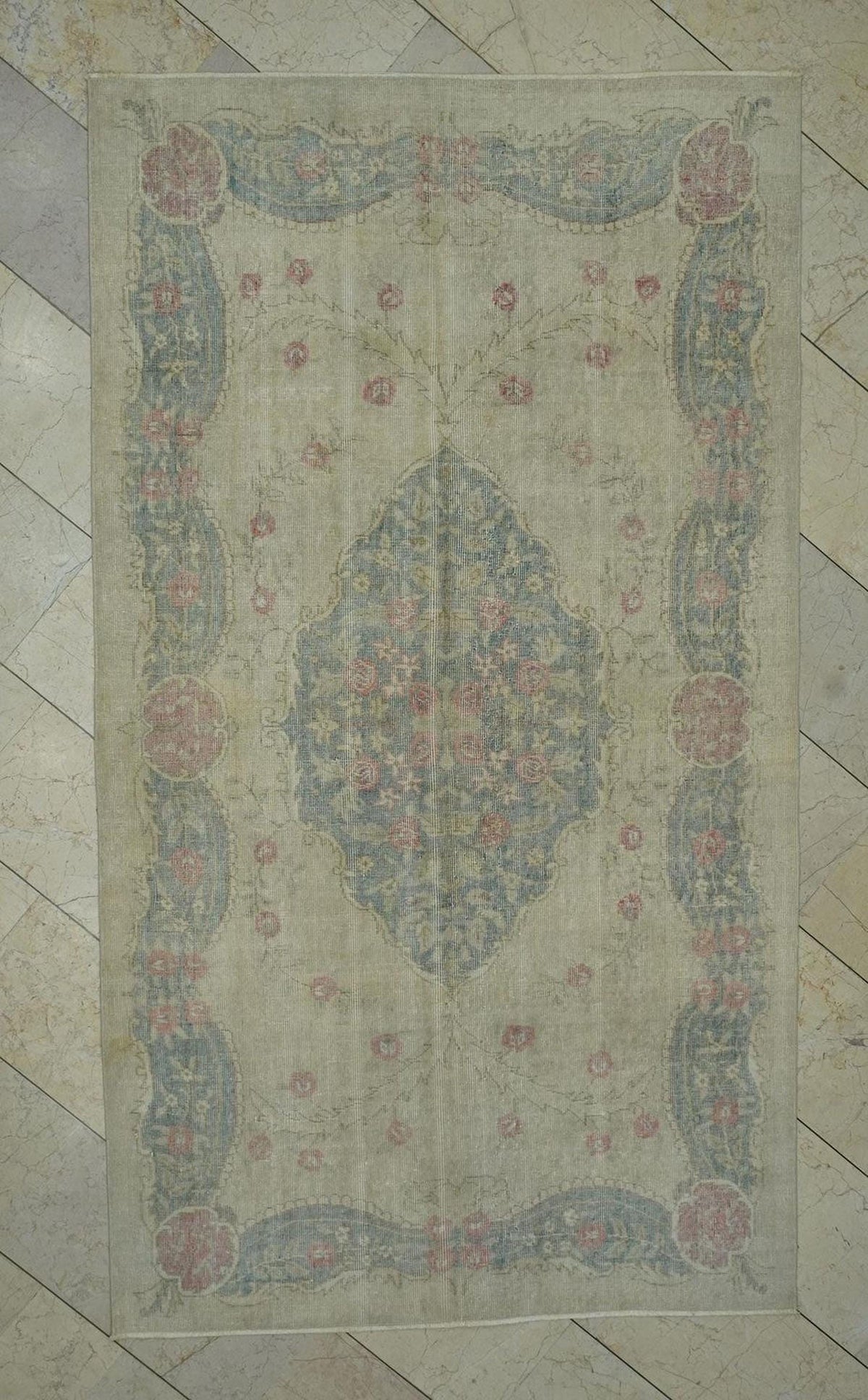 Small Vintage Oushak Rug: Beige Gray Turkish Wool Carpet (4.7x8.2 ft)