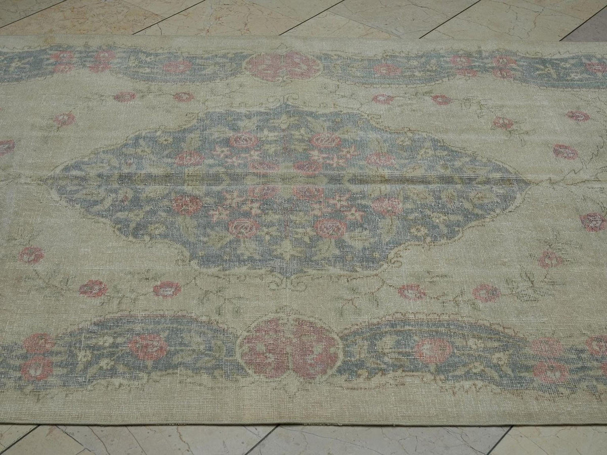 Small Vintage Oushak Rug: Beige Gray Turkish Wool Carpet (4.7x8.2 ft)