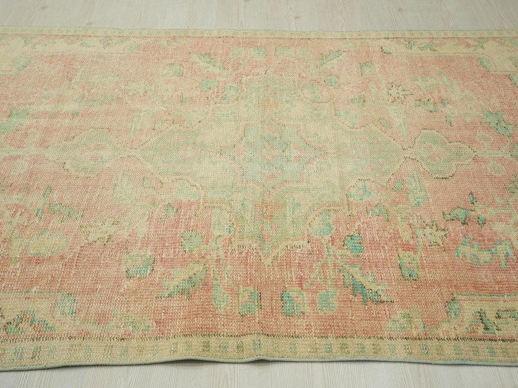 Small Vintage Oushak Rug: Green & Red Turkish Wool Carpet Rugs, 4,3"x7,5" Feet.