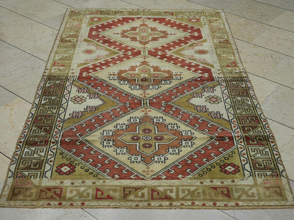 Vintage Wool Oushak Rug,3.5x5.7 Turkish Primitive Design Carpet.