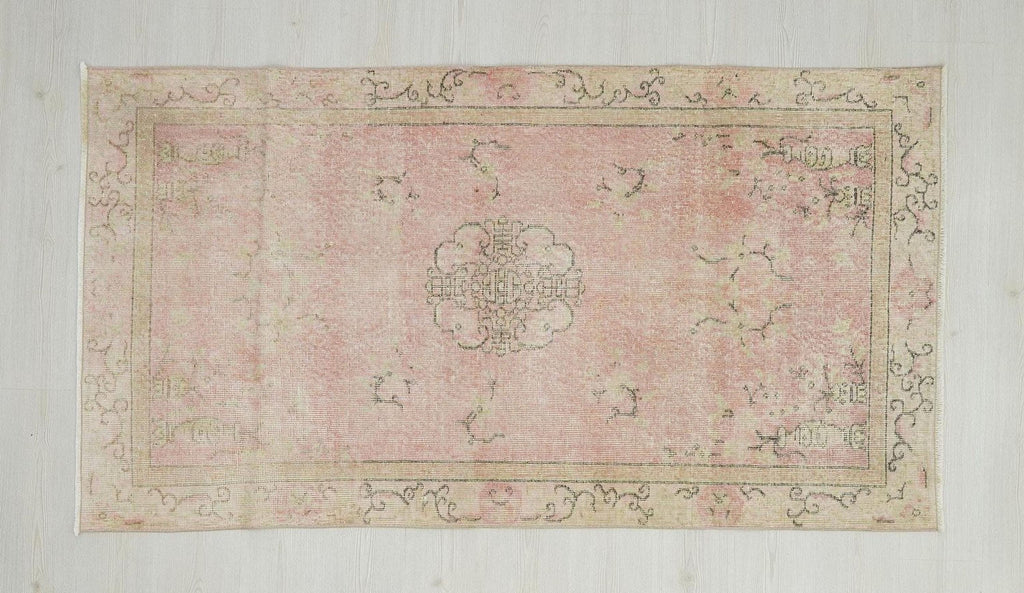 Small Salmon Pink Oushak Rug: Vintage Turkish Wool Carpet Rugs, 3,5"x6,7" Feet.