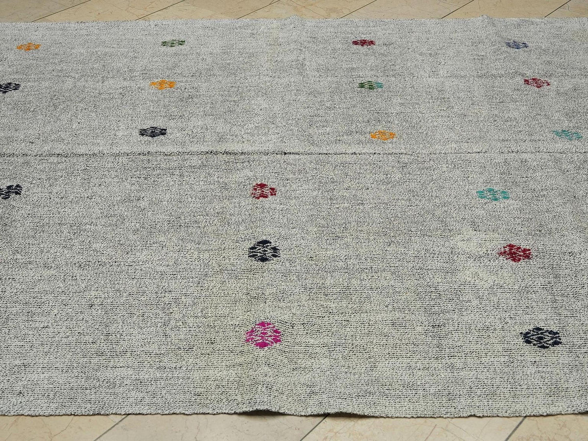 Naturel Gray Flatweave Rug: 6.7x9.6 ft, Farmhouse Outdoor Decor Turkish Kilim Rugs.