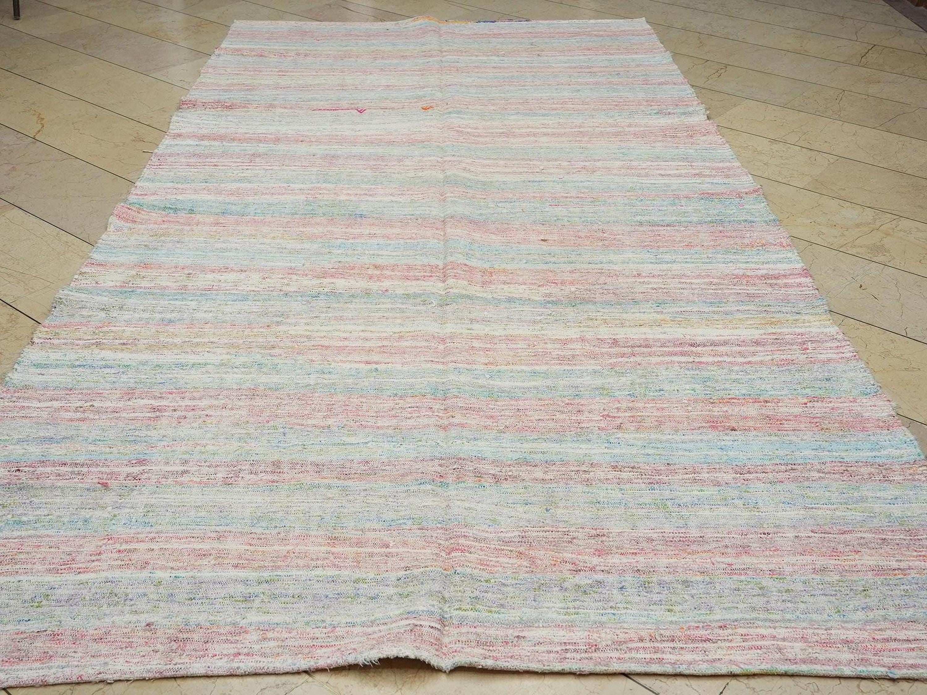 Handmade Turkish Kilim Rug: Minimalist Stripe Rag Rugs (6,1"x11,5" Feet)