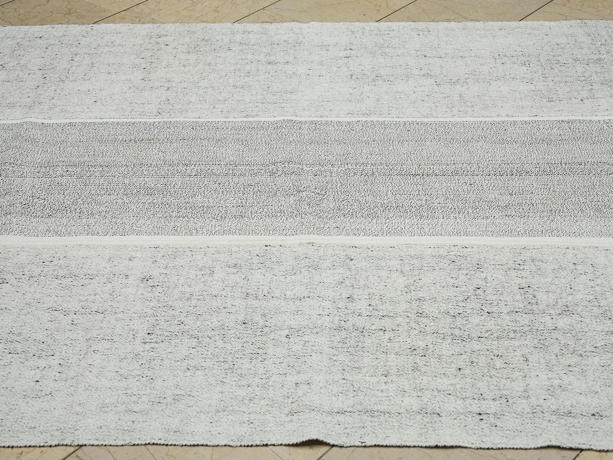 Handmade Gray Turkish Kilim Rug: Mid-Century Modern Flat Weave (5,2"x8,6" Feet)