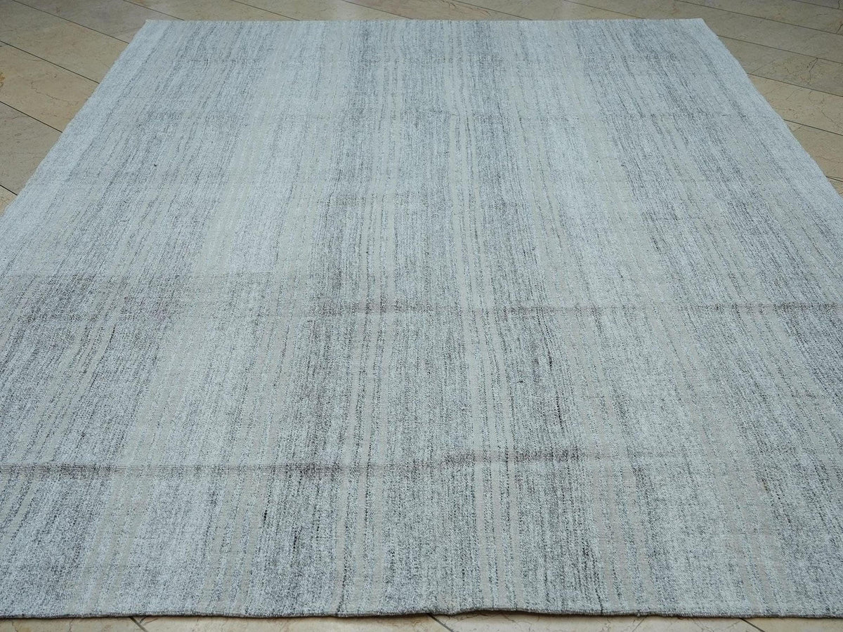 Ivory Turkish Kilim Rug: Scandinavian Style Flat Weave (7.2"x9.6")