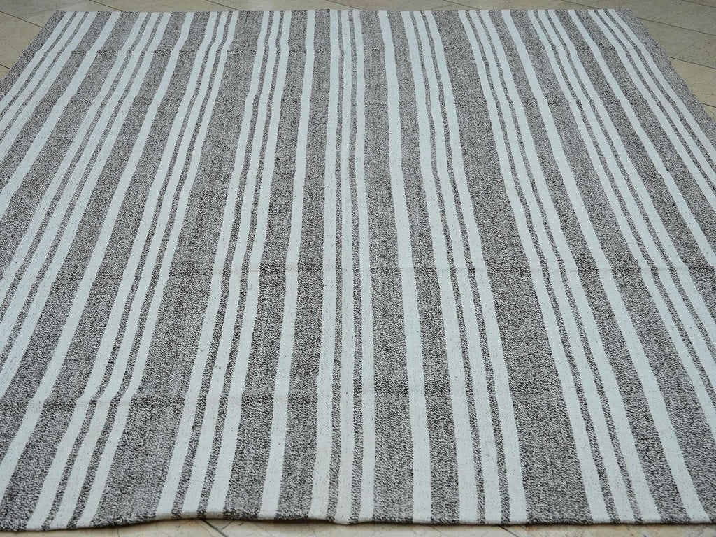 Vintage Turkish Kilim Rug: Organic Cotton & Goat Hair Rugs 7x9