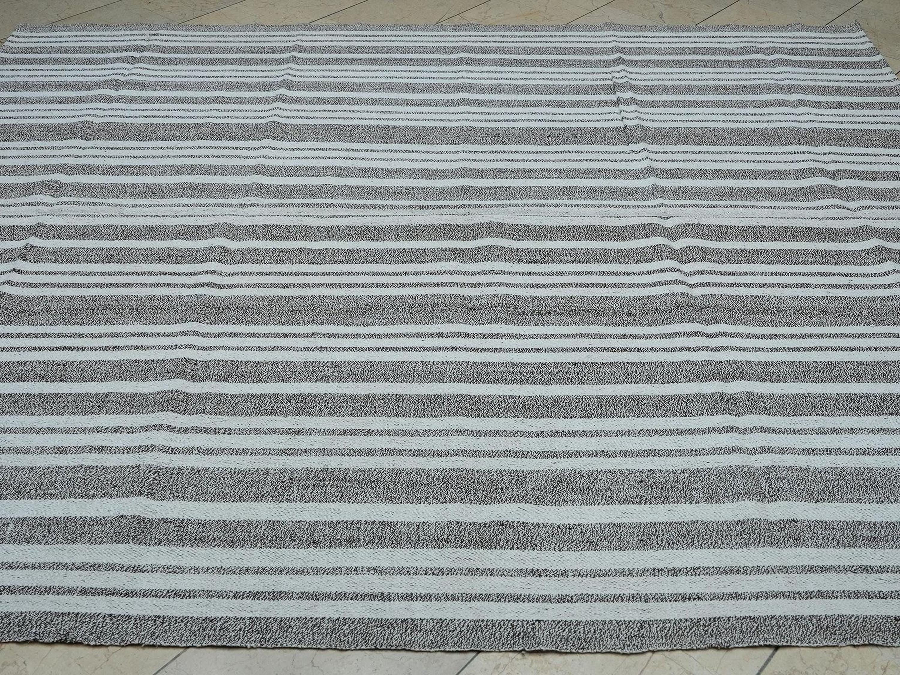 Vintage Turkish Kilim Rug: Organic Cotton & Goat Hair Rugs 7x9
