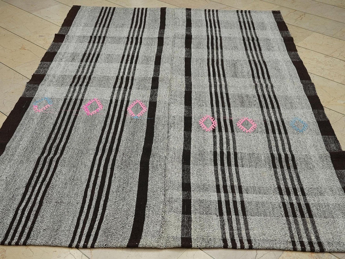 Vintage Turkish Kilim Rug: Brown Gray Anatolian Woven Floor Rugs 5.7"x8" Feet.
