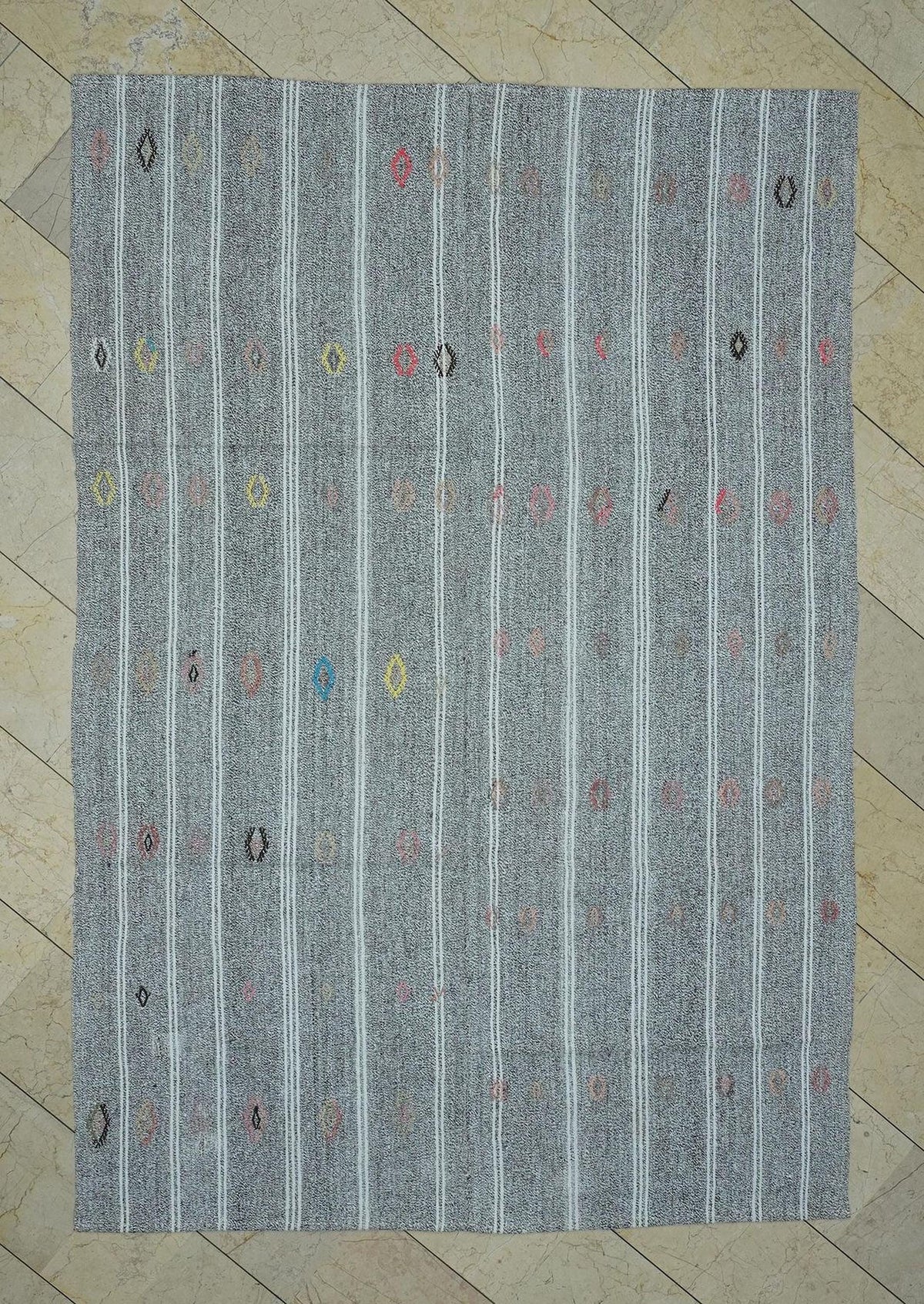 6x8 Gray Kilim Rug: Primitive Embroidered Turkish Rugs
