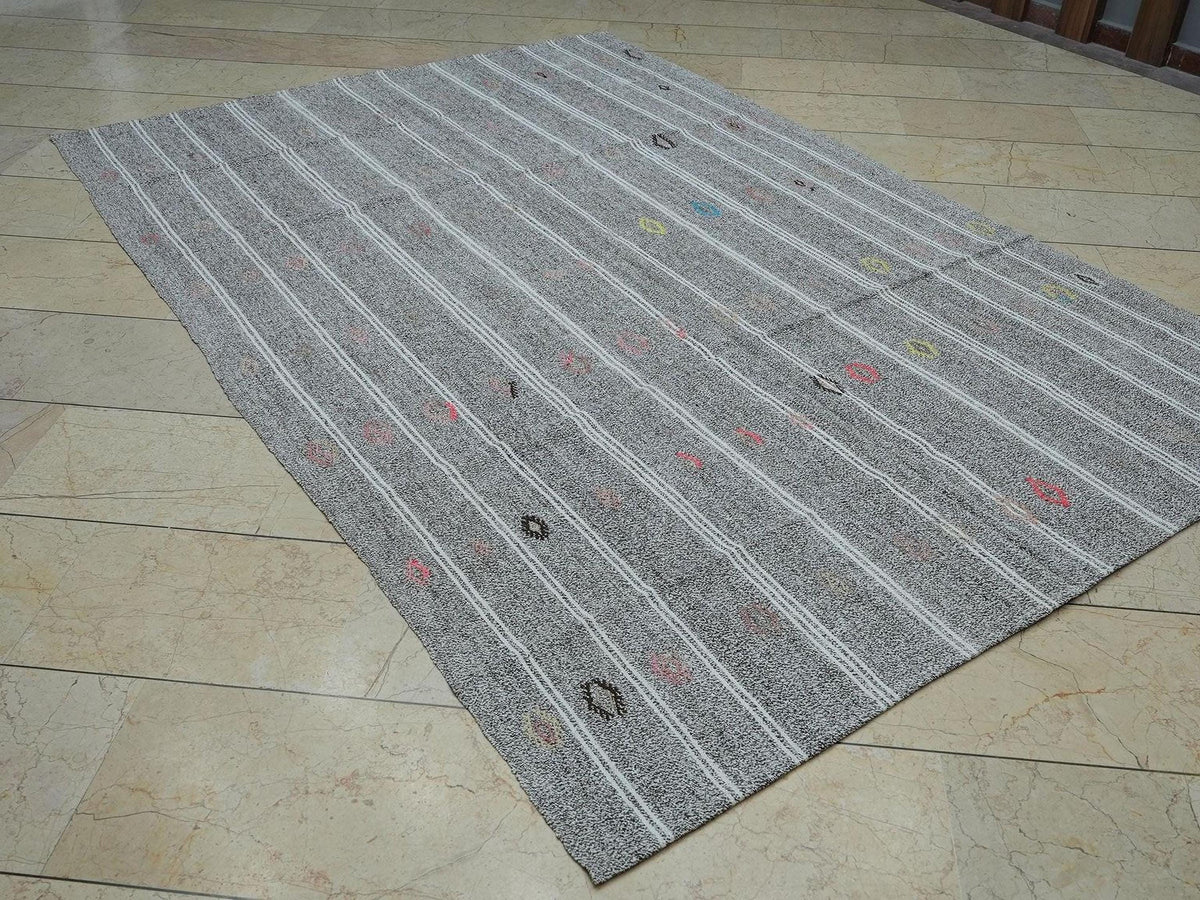 6x8 Gray Kilim Rug: Primitive Embroidered Turkish Rugs