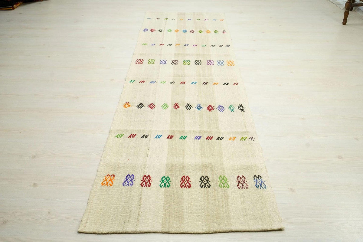 Embroidered Cream Kilim Rug Runner: Tribal Flat Woven Minimalist Rugs, 3x9