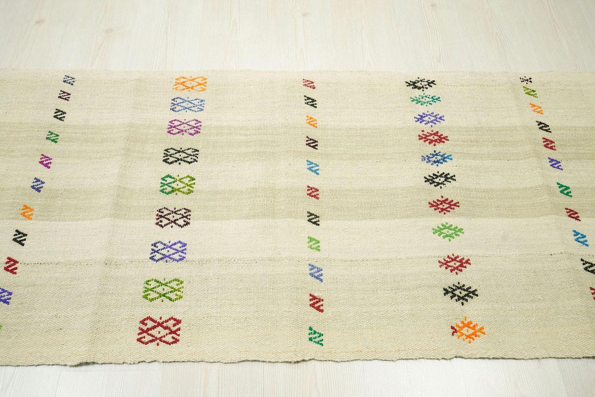 Embroidered Cream Kilim Rug Runner: Tribal Flat Woven Minimalist Rugs, 3x9