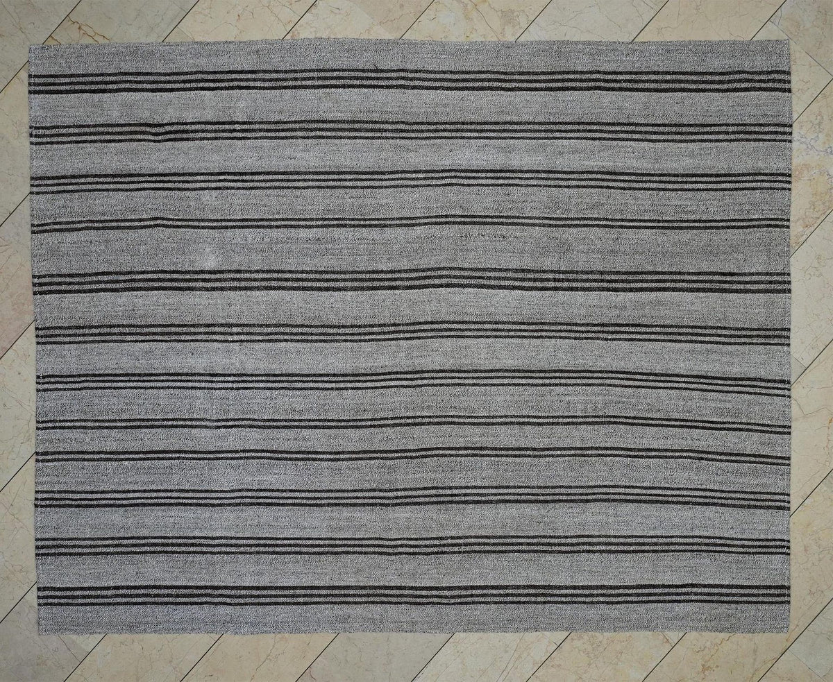 Large Turkish Flat-weave Rug: 6.8x8.6 Feet,Seasonal Outdoor Decor Scandinavian Style Rugs.