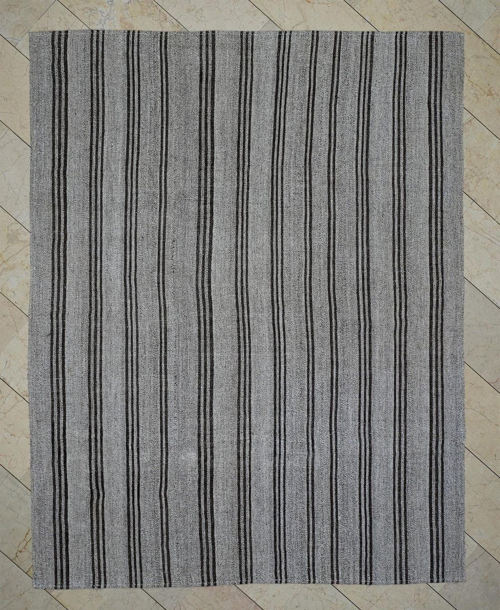 Large Turkish Flat-weave Rug: 6.8x8.6 Feet,Seasonal Outdoor Decor Scandinavian Style Rugs.