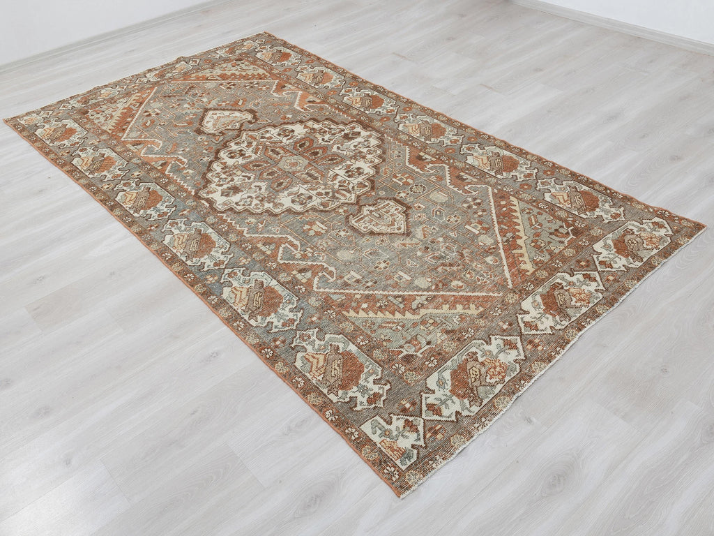 Antique Turkish Wool Rug, 5,3x9,5 Feet,Low Pile Handmade Area Rugs.