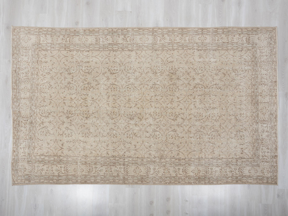 Vintage Turkish Wool Carpet Rug: 6,5x10,4 Feet,Floral Pattern Oushak Rugs.