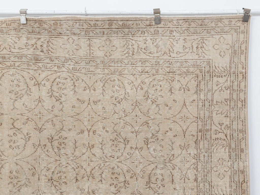 Vintage Turkish Wool Carpet Rug: 6,5x10,4 Feet,Floral Pattern Oushak Rugs.