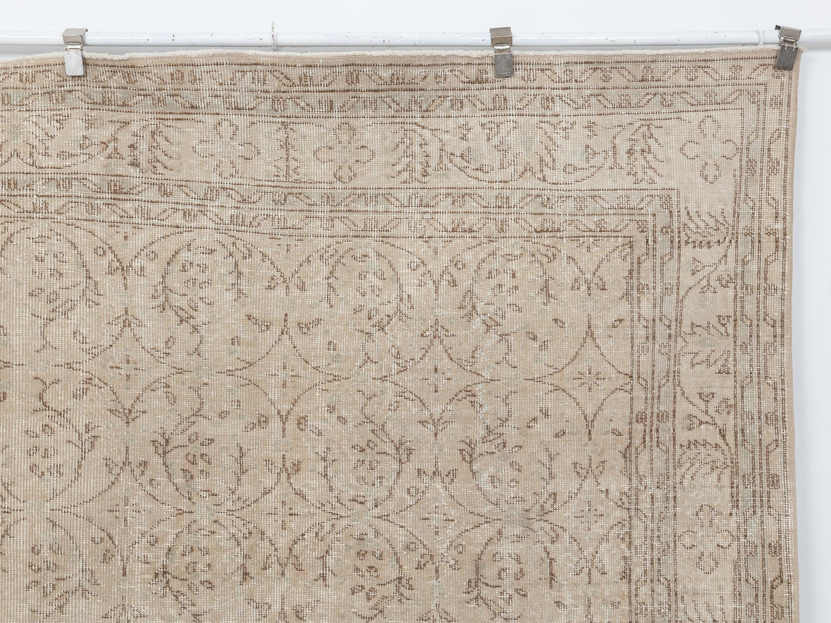 Vintage Turkish Wool Carpet Rug: 6,5x10,4 Feet,Floral Pattern Oushak Rugs.