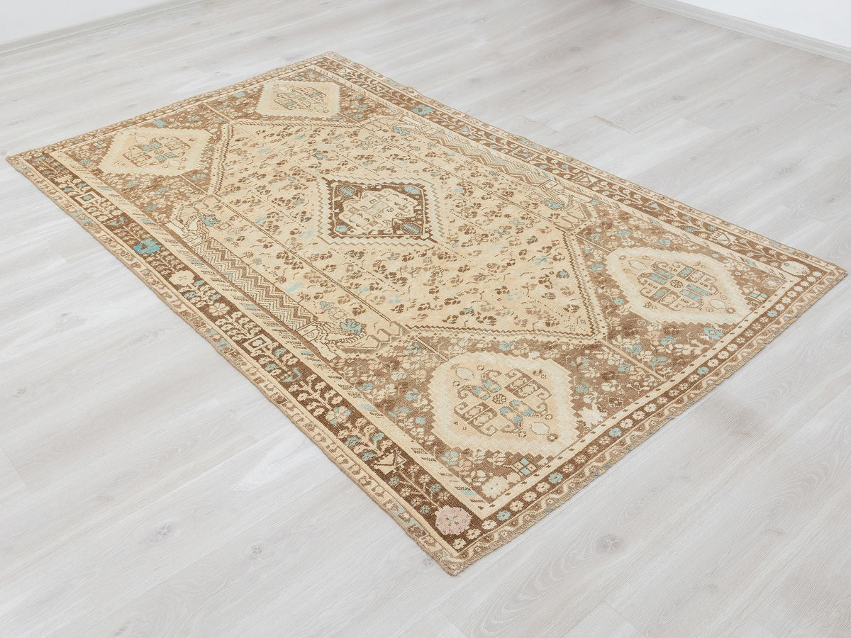 Vintage Turkish Wool Rug: 5x7 Feet, Farmhouse Decor,Muted Color Oushak Rugs.