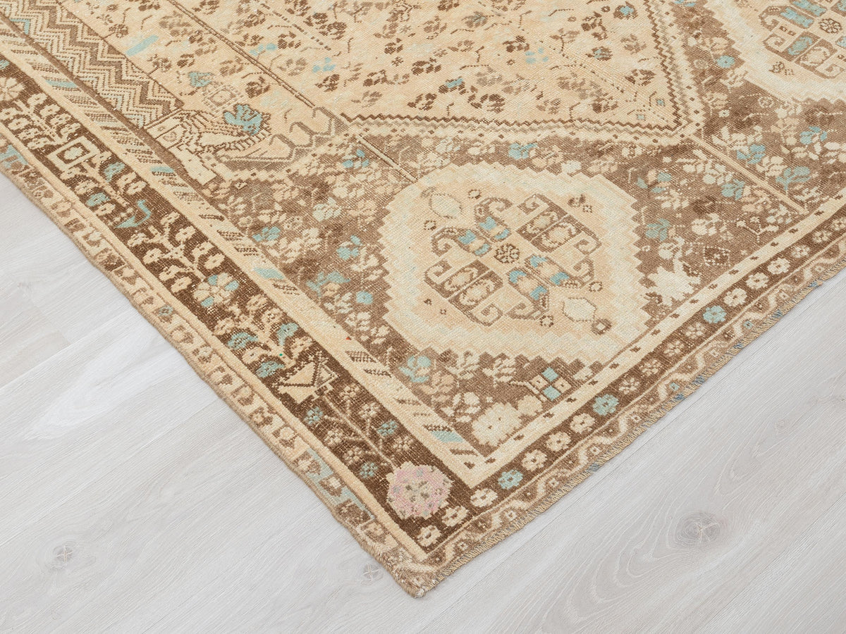 Vintage Turkish Wool Rug: 5x7 Feet, Farmhouse Decor,Muted Color Oushak Rugs.