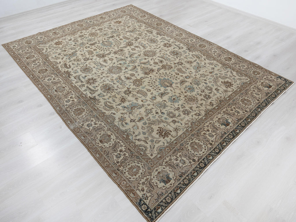 Large Handmade Wool Rug: 7.6x10.3 Feet,Turkish Carpet Rugs.