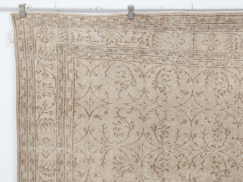 Vintage Turkish Wool Carpet Rug: 6,5x10,4 Feet,Floral Pattern Oushak Rugs.