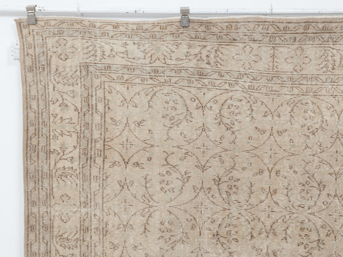 Vintage Turkish Wool Carpet Rug: 6,5x10,4 Feet,Floral Pattern Oushak Rugs.
