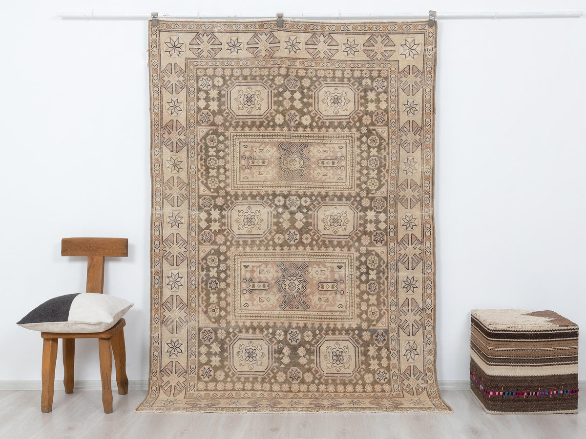 Handmade Wool Rug: 5,4x7,9 Feet,Neutral Decor Vintage Turkish Oushak Carpet Rugs.