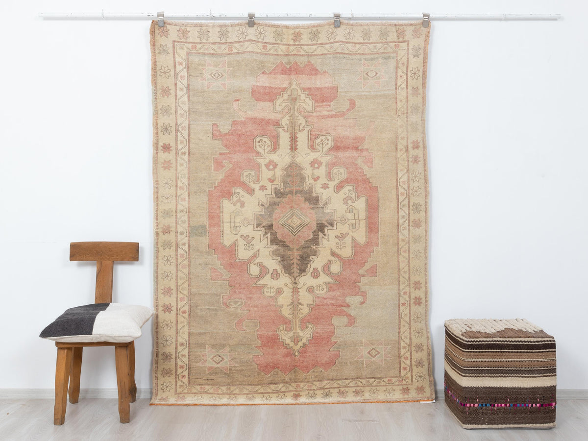 Vintage Turkish Wool Rug: Sun Faded Pastel Color Handmade Oushak Carpet Rugs, 5,2x6,9 Feet.