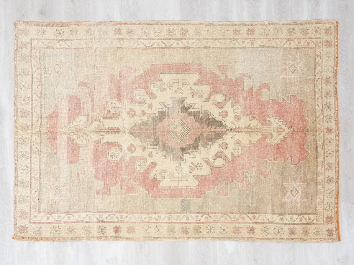 Vintage Turkish Wool Rug: Sun Faded Pastel Color Handmade Oushak Carpet Rugs, 5,2x6,9 Feet.